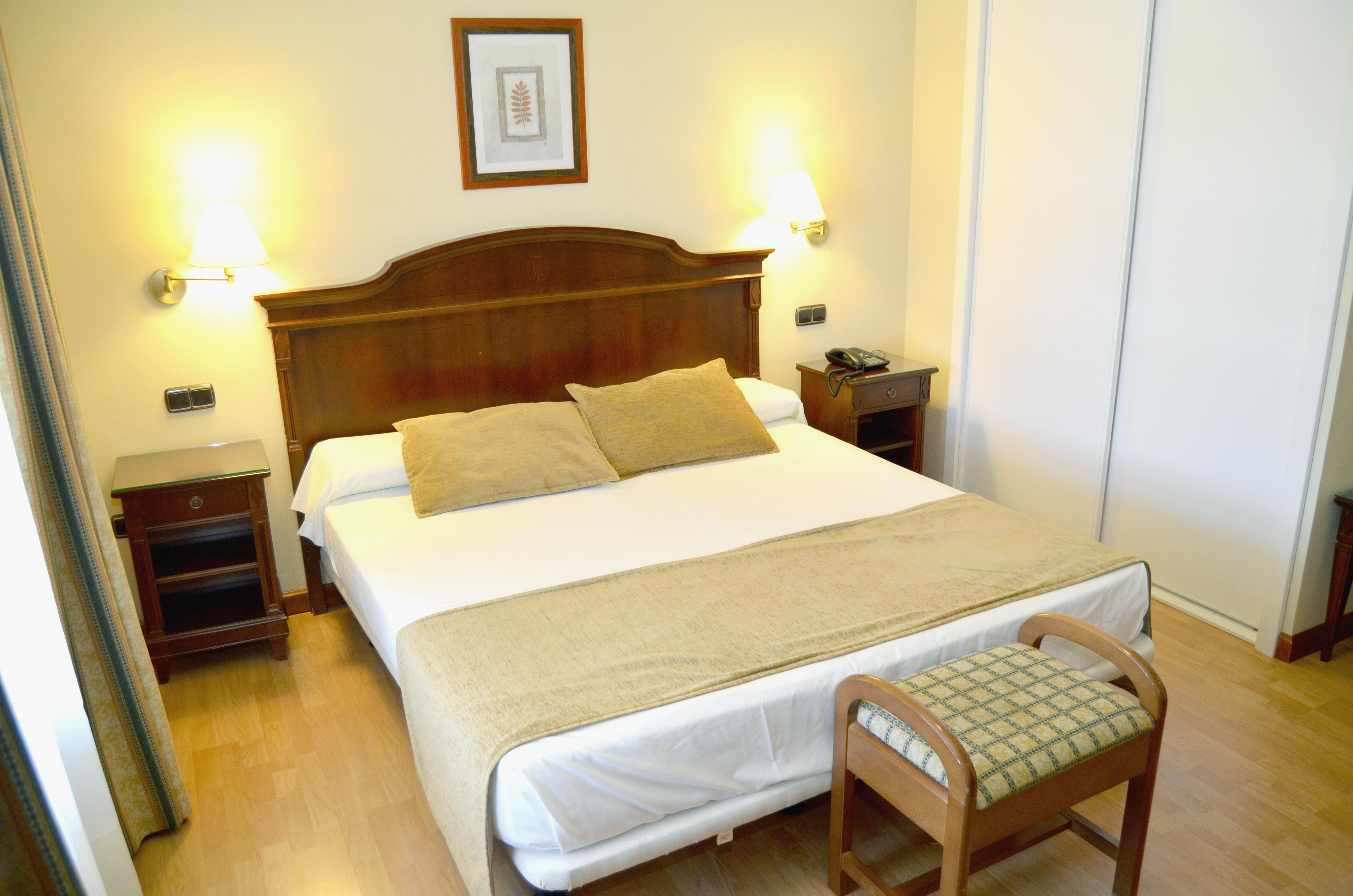Hotel Lasa Sport Valladolid Exterior photo