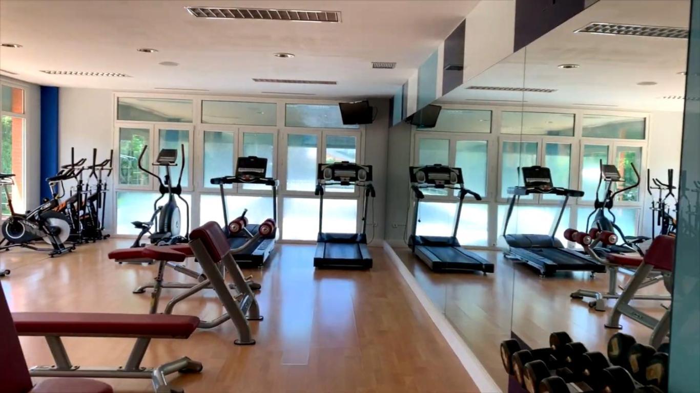 Hotel Lasa Sport Valladolid Exterior photo